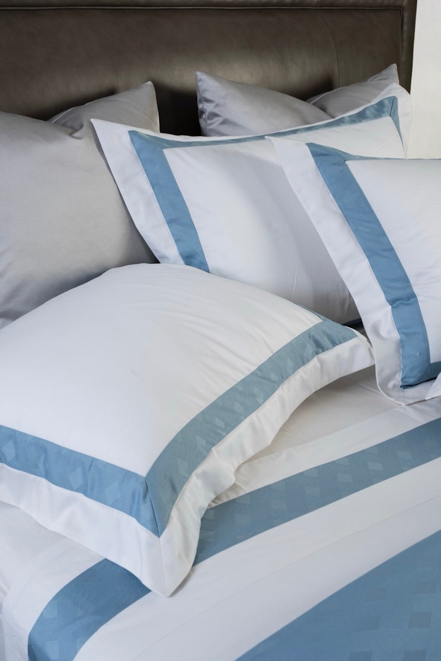La Rosa Light Blue Pillowcases