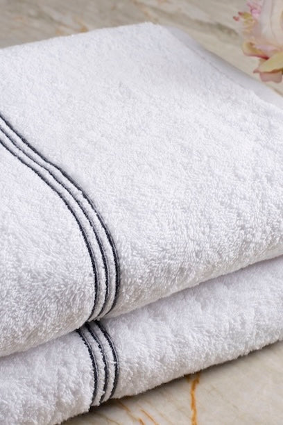 Eloise Grey Towel Set