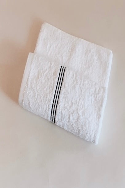 Eloise Grey Towels