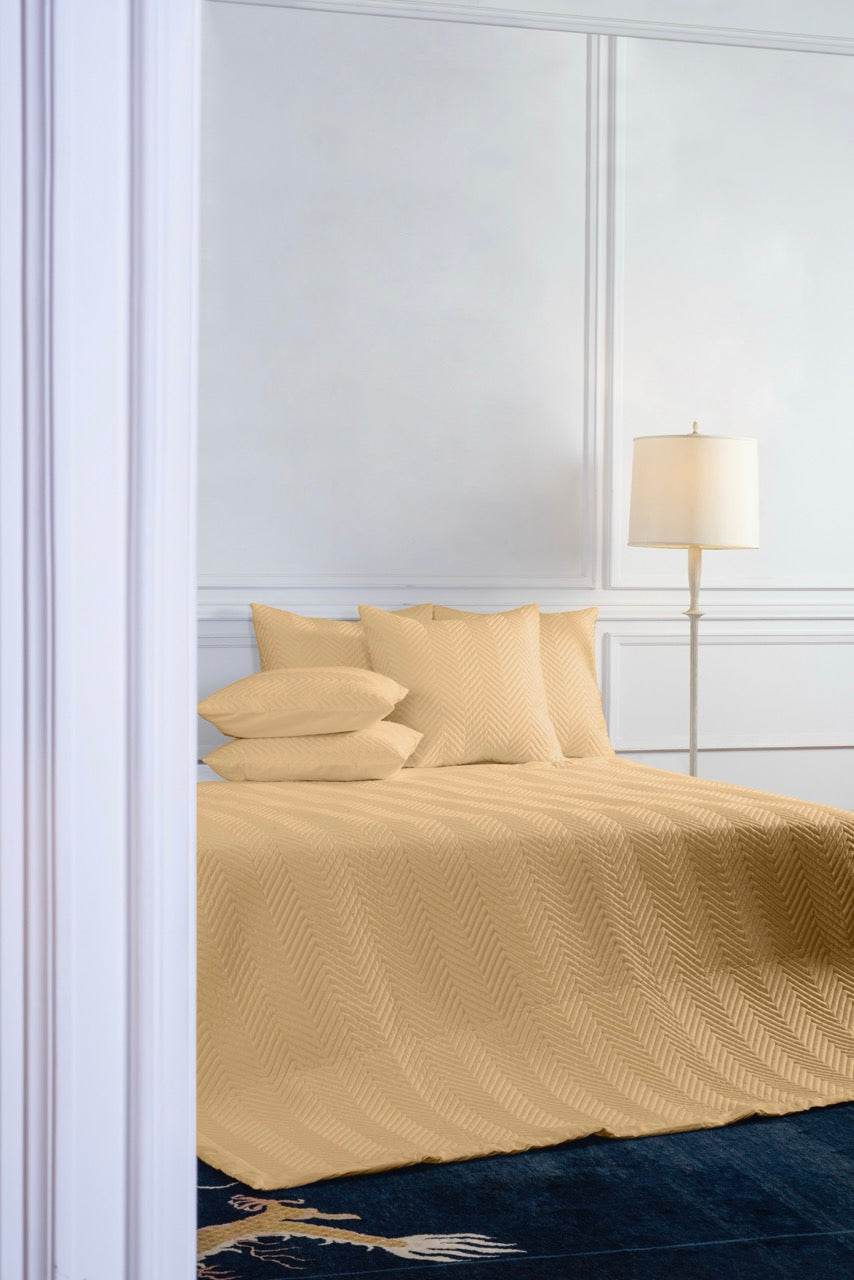 Adamas Gold Bedspread Set