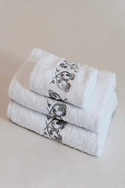 Sofie Silver Towel Set